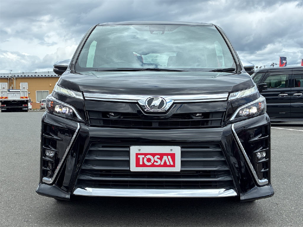 トヨタ ヴォクシー ZS 煌