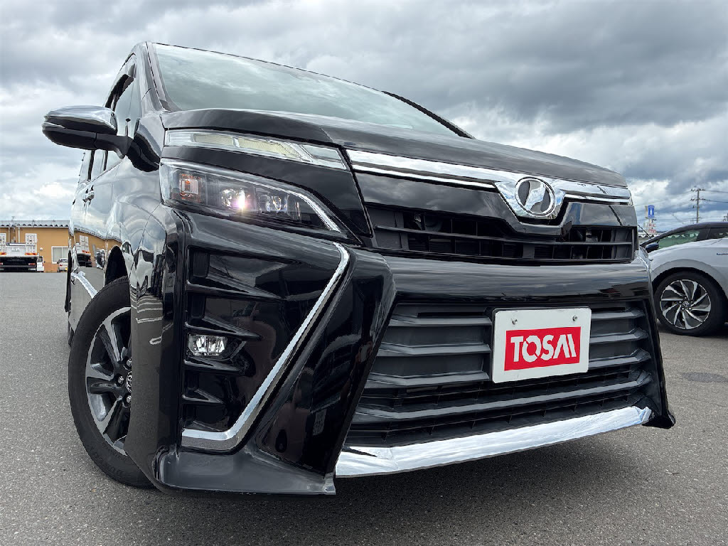 トヨタ ヴォクシー ZS 煌