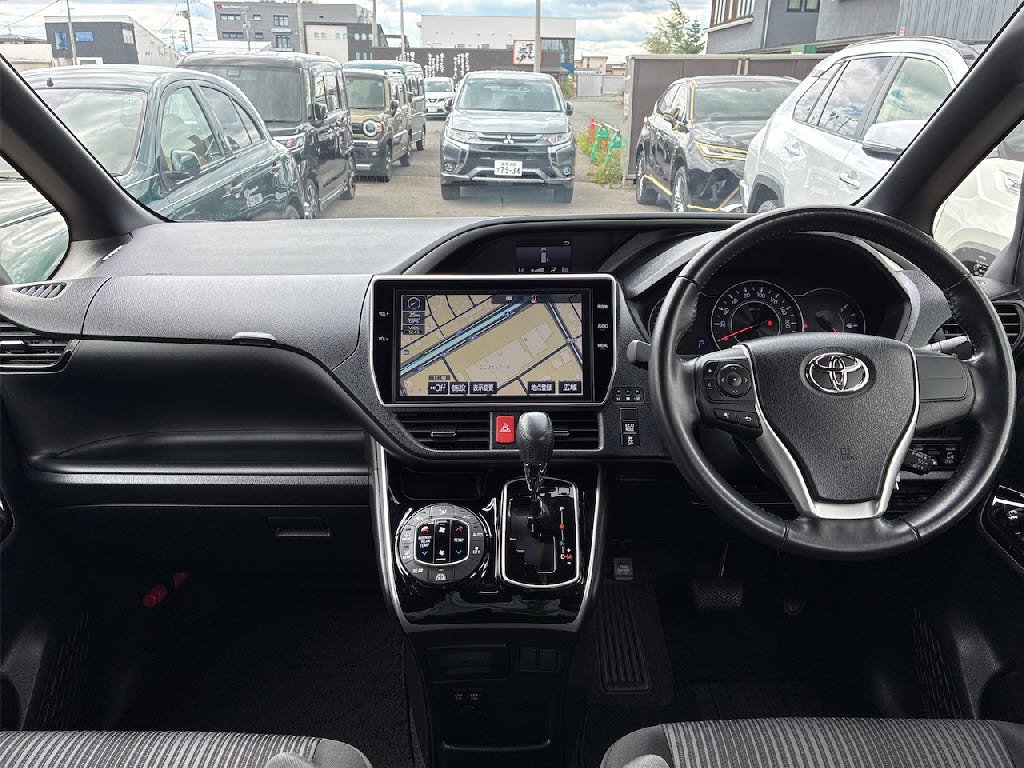 トヨタ ヴォクシー ZS 煌