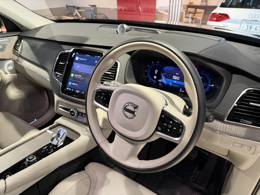 ボルボ ボルボ ＸＣ９０ ﾘﾁｬｰｼﾞｱﾙﾃｨﾒｯﾄT8AWDPHEVｴｱｻｽﾍﾟﾝｼｮﾝ
