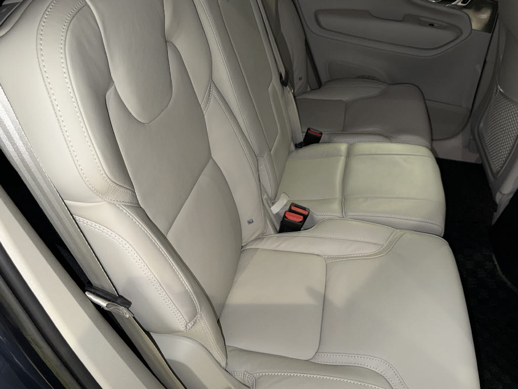 ボルボ ボルボ ＸＣ９０ ﾘﾁｬｰｼﾞｱﾙﾃｨﾒｯﾄT8AWDPHEVｴｱｻｽﾍﾟﾝｼｮﾝ