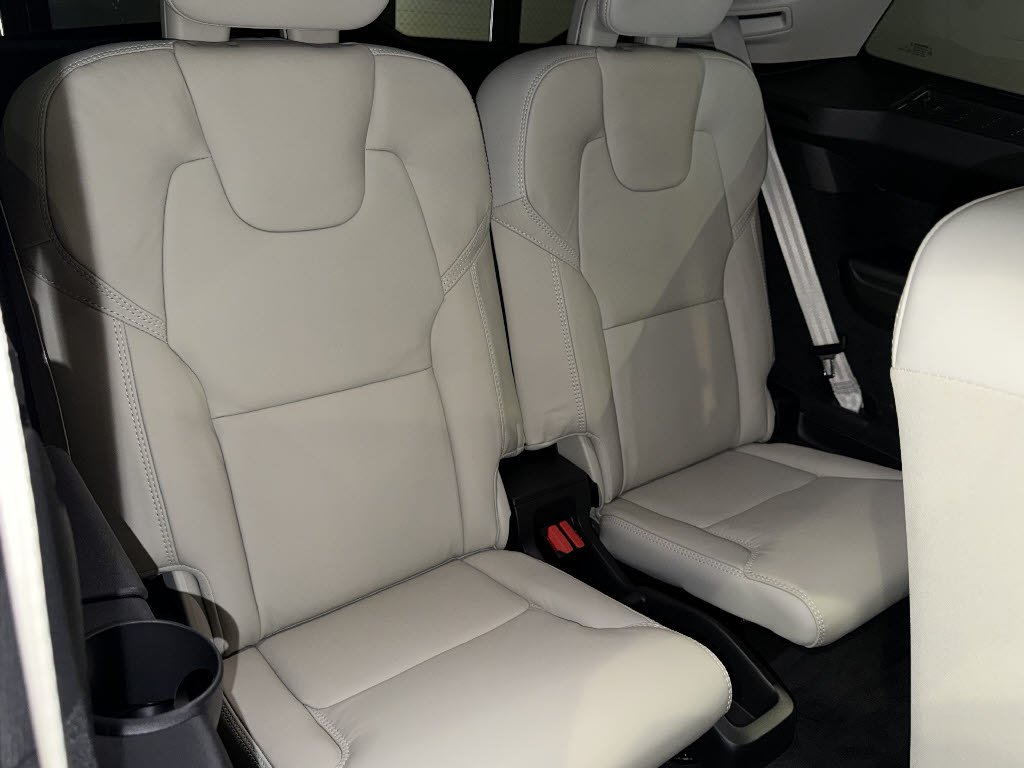 ボルボ ボルボ ＸＣ９０ ﾘﾁｬｰｼﾞｱﾙﾃｨﾒｯﾄT8AWDPHEVｴｱｻｽﾍﾟﾝｼｮﾝ