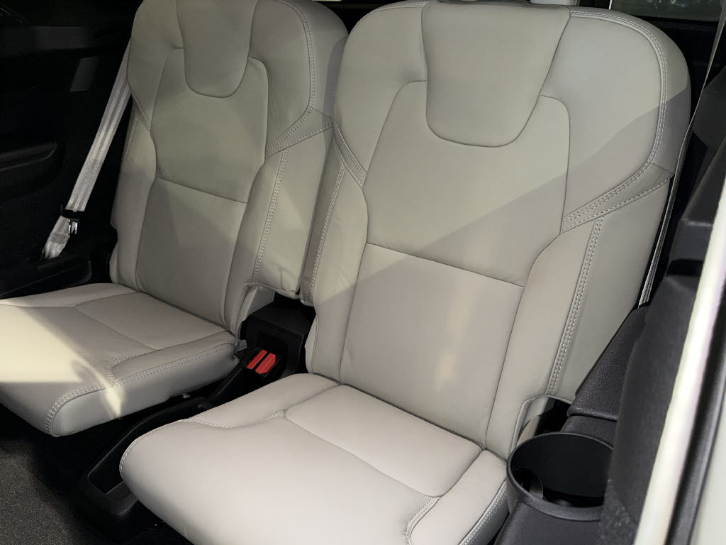 ボルボ ボルボ ＸＣ９０ ﾘﾁｬｰｼﾞｱﾙﾃｨﾒｯﾄT8AWDPHEVｴｱｻｽﾍﾟﾝｼｮﾝ