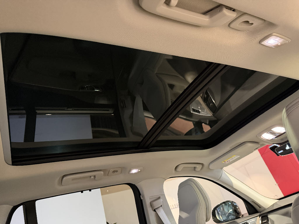 ボルボ ボルボ ＸＣ９０ ﾘﾁｬｰｼﾞｱﾙﾃｨﾒｯﾄT8AWDPHEVｴｱｻｽﾍﾟﾝｼｮﾝ