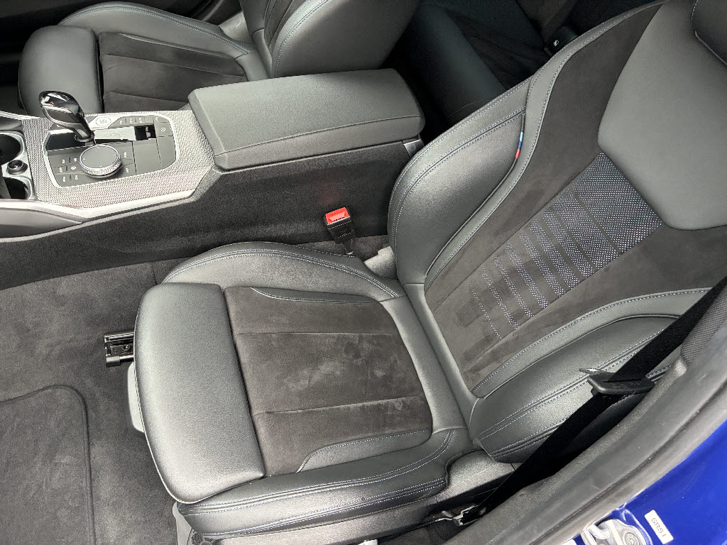 ＢＭＷ ＢＭＷ ３シリーズ ３１８ｉ　Ｍスポーツ