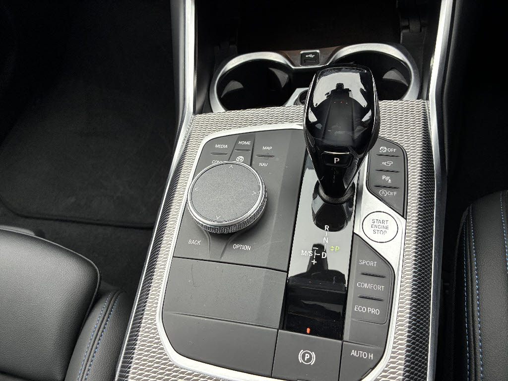 ＢＭＷ ＢＭＷ ３シリーズ ３１８ｉ　Ｍスポーツ