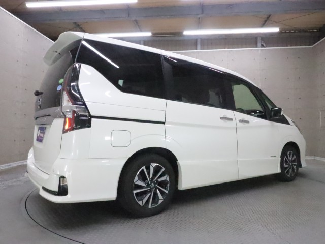 ニッサン セレナＨＶ ハイウェイスターＶ