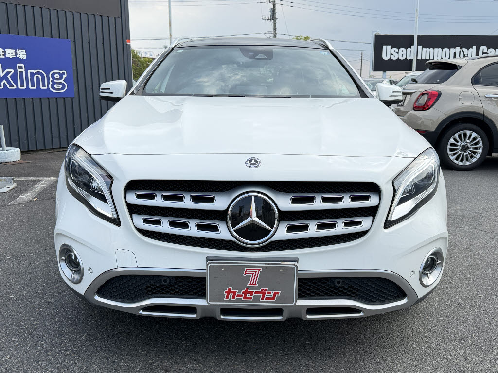 メルセデスベンツ ﾒﾙｾﾃﾞｽﾍﾞﾝﾂ GLAｸﾗｽ ＧＬＡ２２０　４マチック