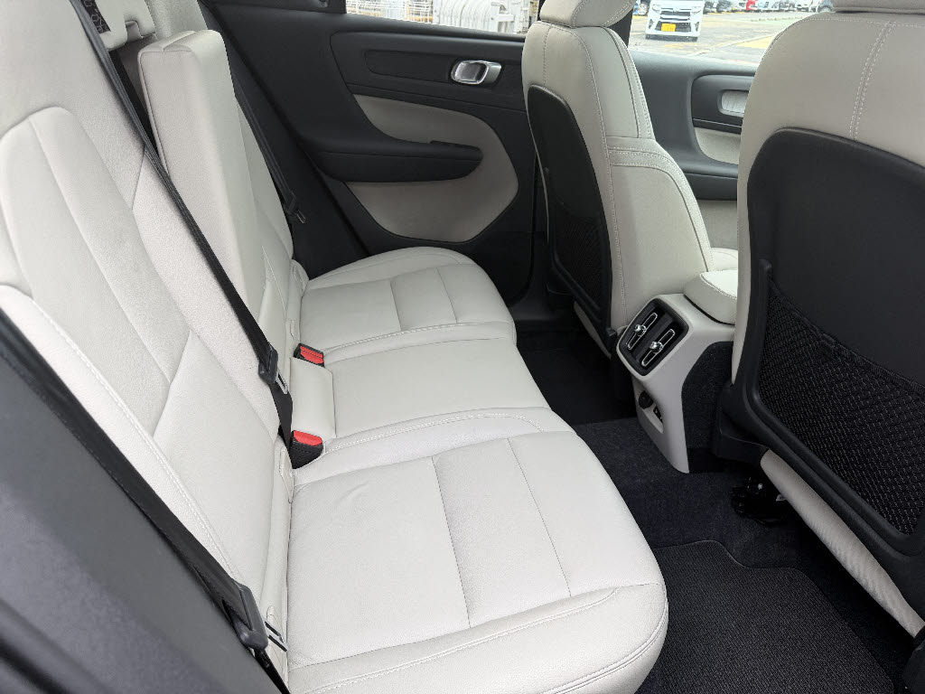 ボルボ ボルボ ＸＣ４０ T4AWDインスクリプション