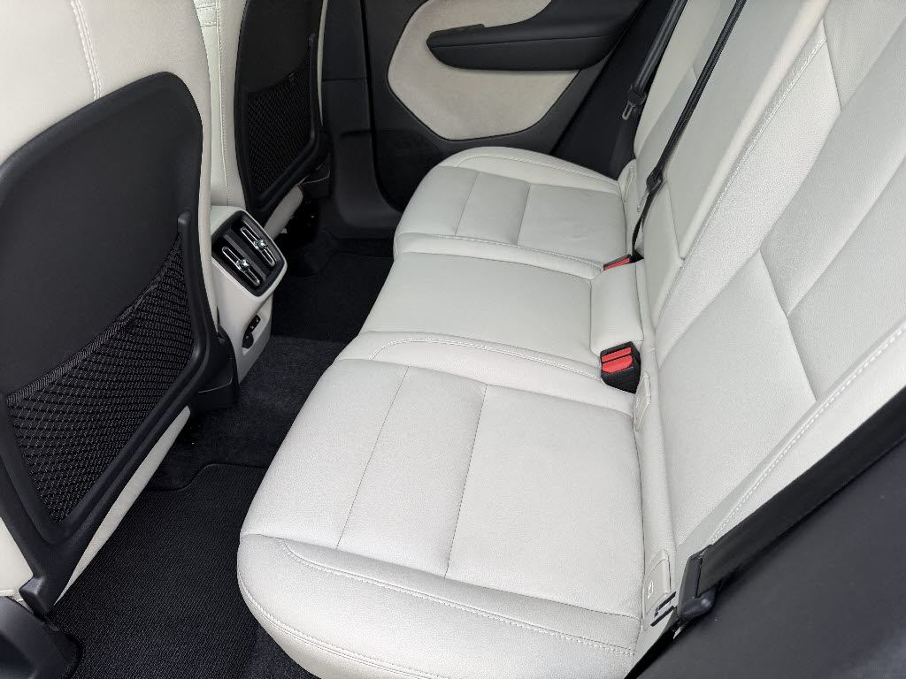 ボルボ ボルボ ＸＣ４０ T4AWDインスクリプション