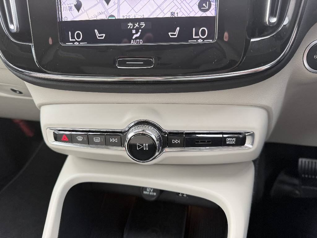 ボルボ ボルボ ＸＣ４０ T4AWDインスクリプション