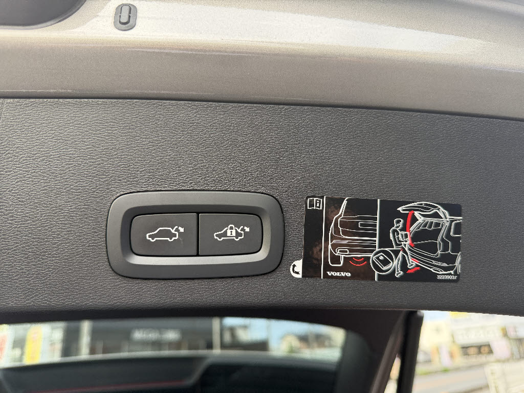 ボルボ ボルボ ＸＣ４０ T4AWDインスクリプション