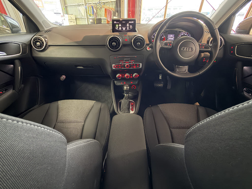アウディ ｱｳﾃﾞｨ A1 ｽﾎﾟｰﾂﾊﾞｯｸ １．４　ＴＦＳＩ　シリンダーオンデマンド