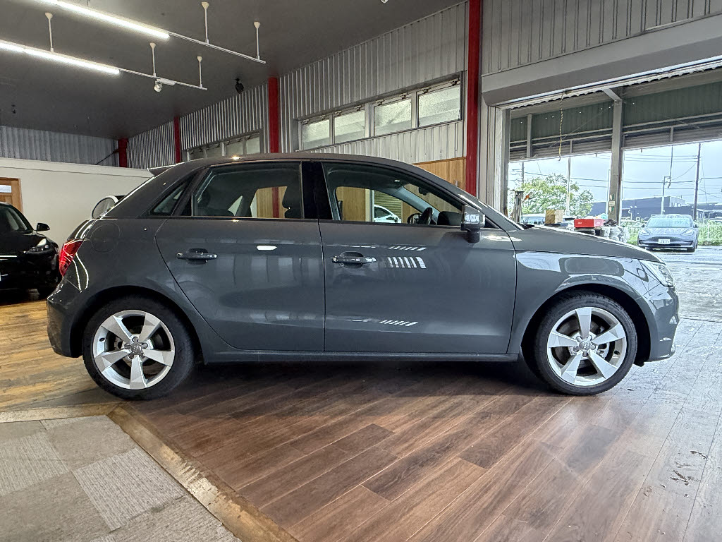アウディ ｱｳﾃﾞｨ A1 ｽﾎﾟｰﾂﾊﾞｯｸ １．４　ＴＦＳＩ　シリンダーオンデマンド