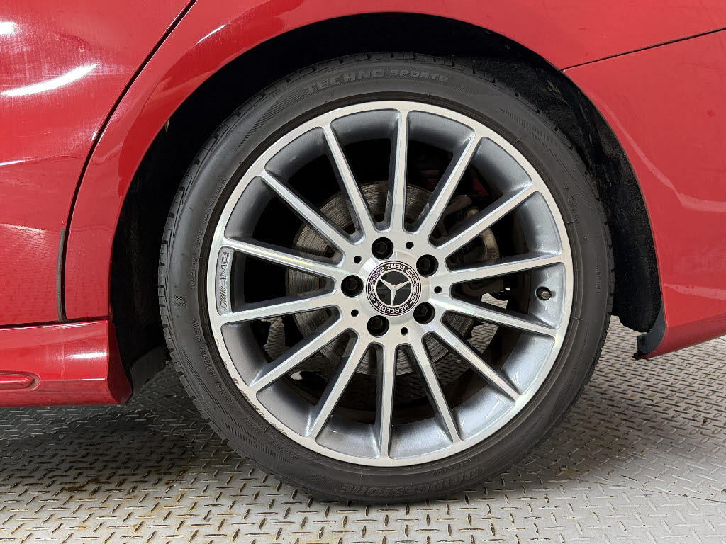 メルセデスベンツ ﾒﾙｾﾃﾞｽﾍﾞﾝﾂ CLAｼｭｰﾃｨﾝｸﾞﾌﾞﾚｲｸ ＣＬＡ１８０　スポーツ　ＡＭＧスタイル