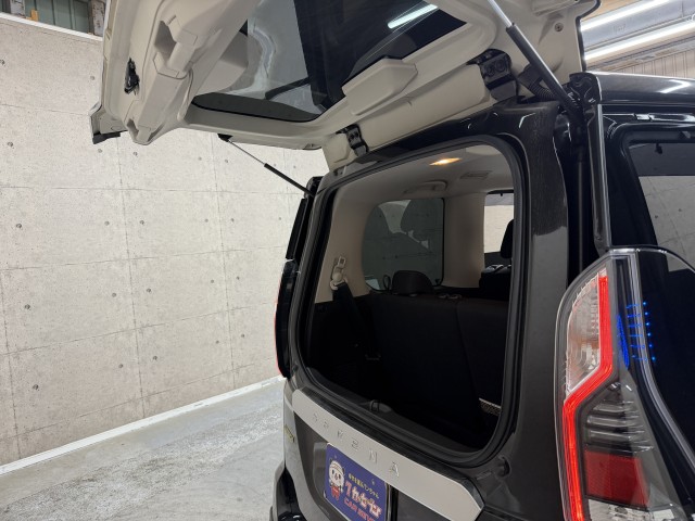 ニッサン セレナＨＶ e-Power オーテックセーフティPKG