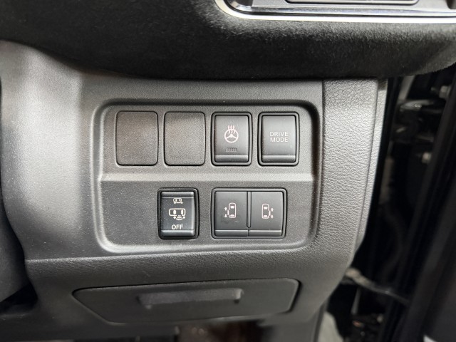 ニッサン セレナＨＶ e-Power オーテックセーフティPKG