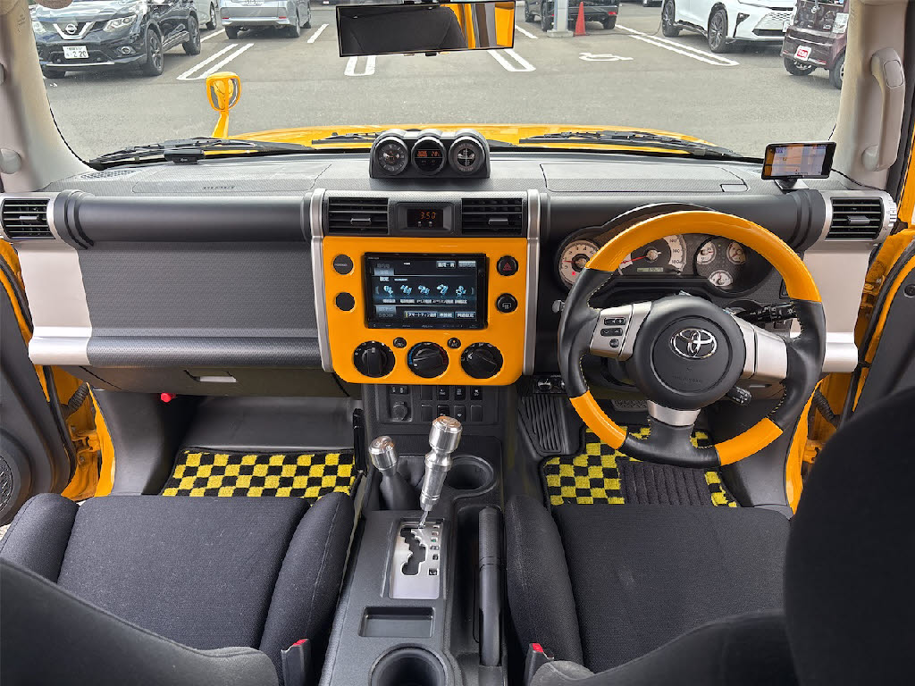 トヨタ ＦＪクルーザー 4WD ｶﾗｰﾊﾟｯｹｰｼﾞ