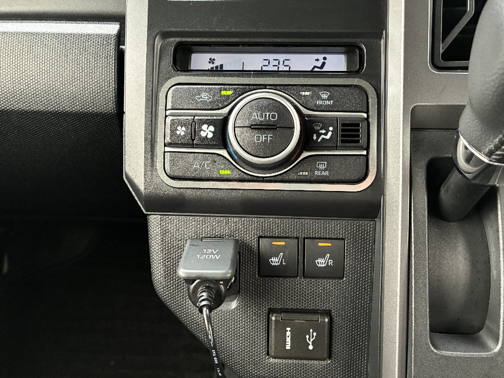 ダイハツ タフト 4WD Gﾀｰﾎﾞ ﾀﾞｰｸｸﾛﾑﾍﾞﾝﾁｬｰ