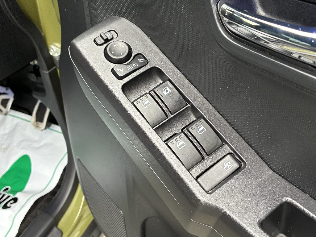 ダイハツ タフト 4WD Gﾀｰﾎﾞ ﾀﾞｰｸｸﾛﾑﾍﾞﾝﾁｬｰ