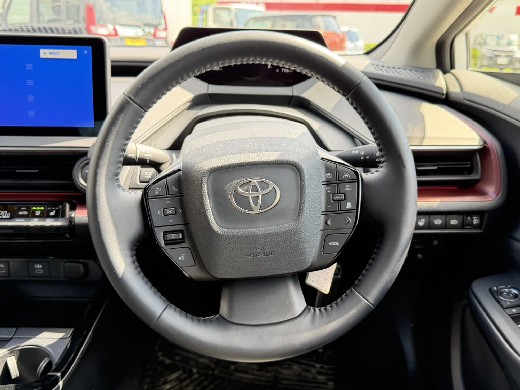 トヨタ プリウス 4WD Z