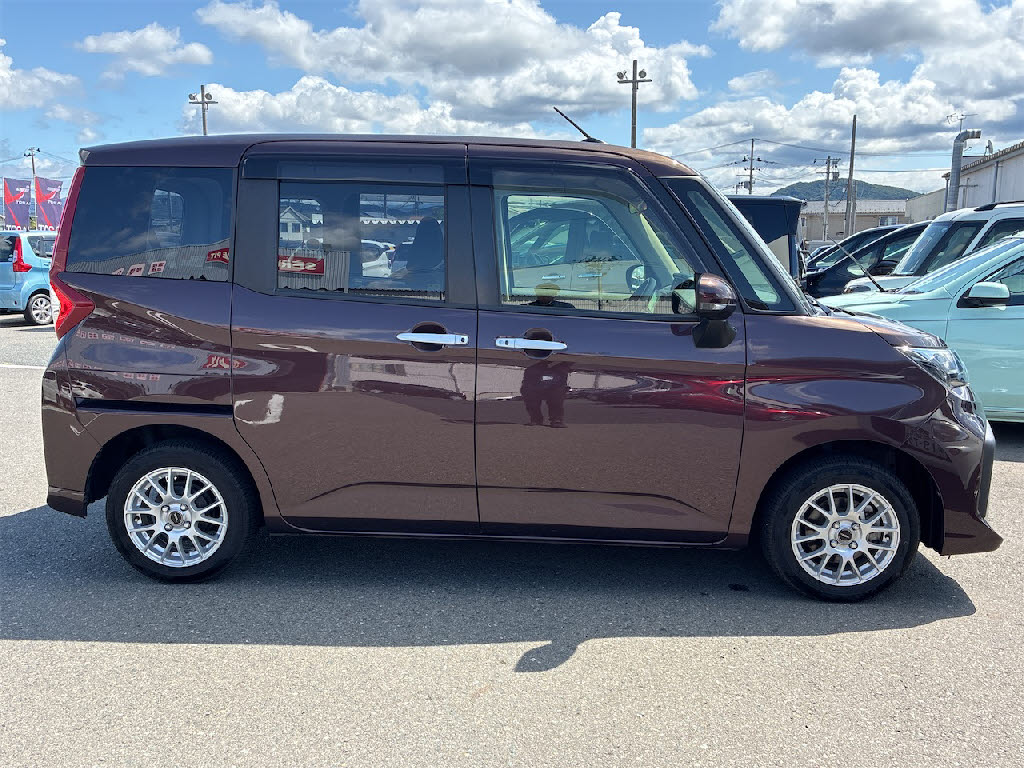 トヨタ ルーミー 4WD G