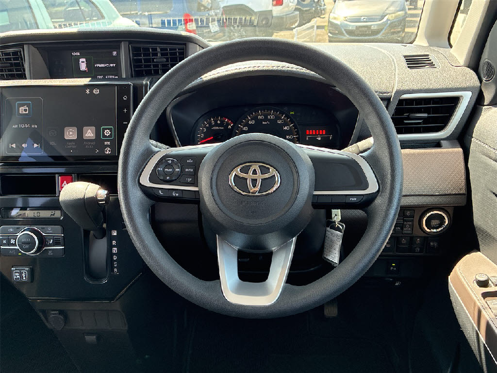 トヨタ ルーミー 4WD G