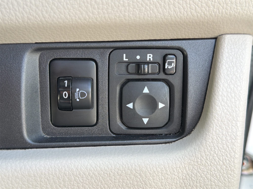 三菱 ｅＫワゴン ４ＷＤ　Ｍ