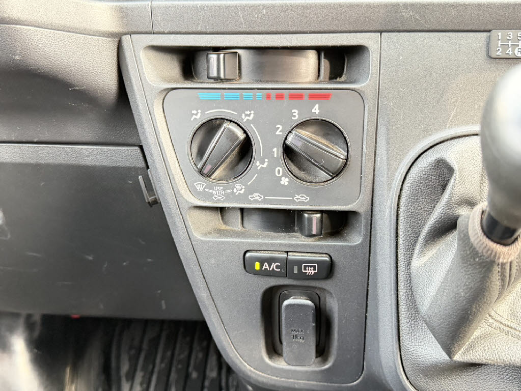 ダイハツ ハイゼットカーゴＶ ４ＷＤ　デラックス