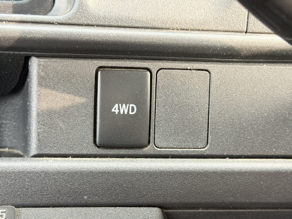 ダイハツ ハイゼットカーゴＶ ４ＷＤ　デラックス