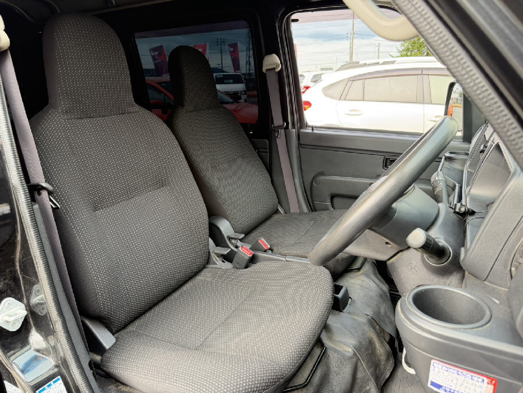 ダイハツ ハイゼットカーゴＶ ４ＷＤ　デラックス