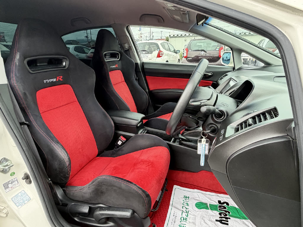 ホンダ シビック ﾀｲﾌﾟR 4DS 6F