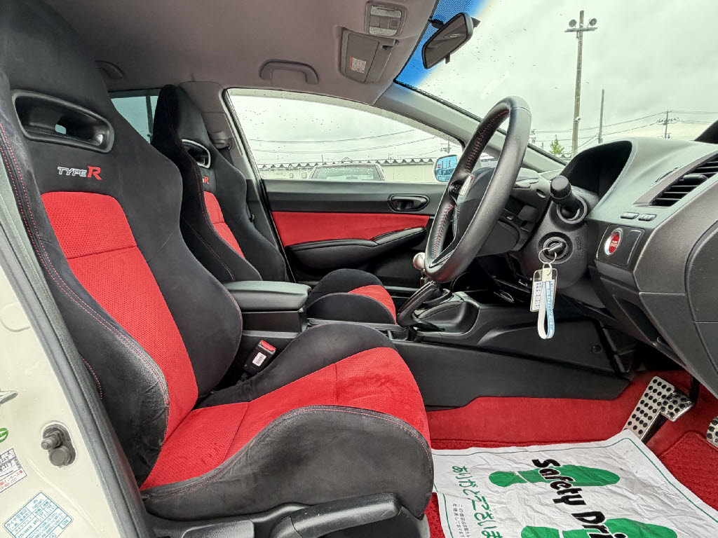 ホンダ シビック ﾀｲﾌﾟR 4DS 6F