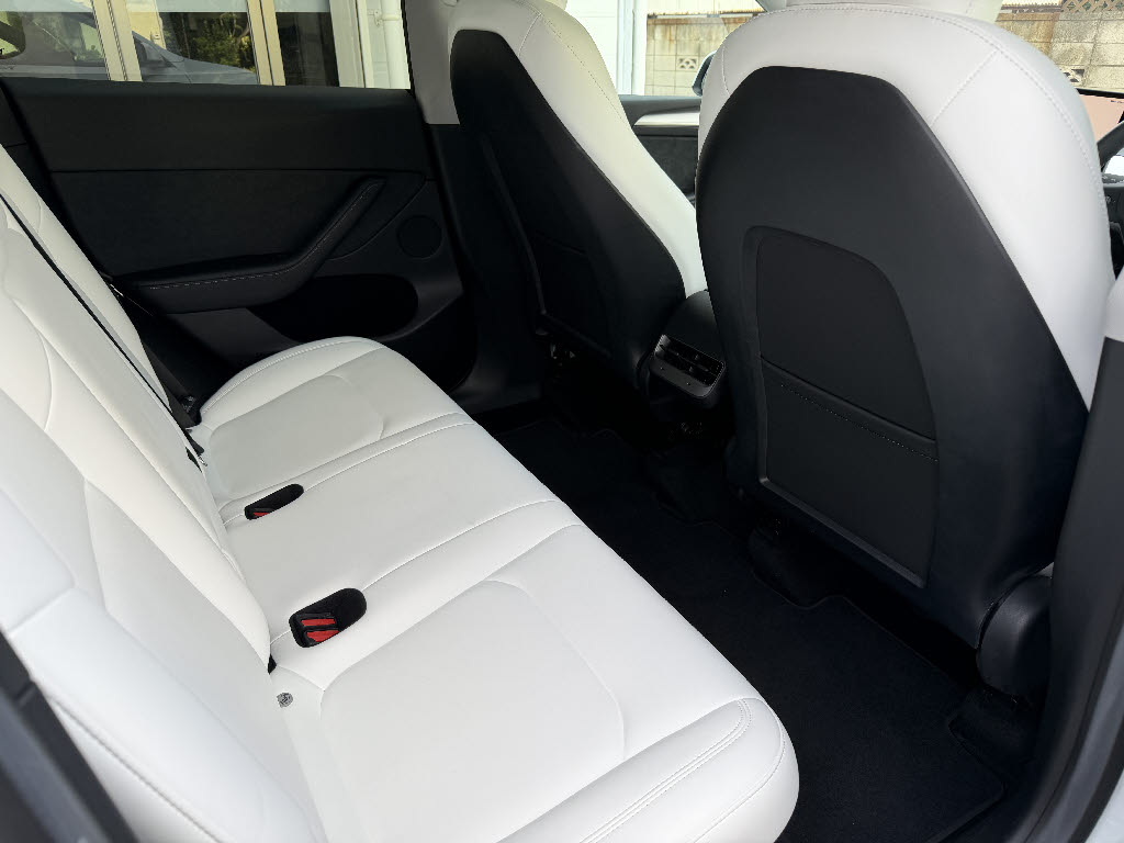 その他輸入車 テスラ モデルＹ ベースグレード