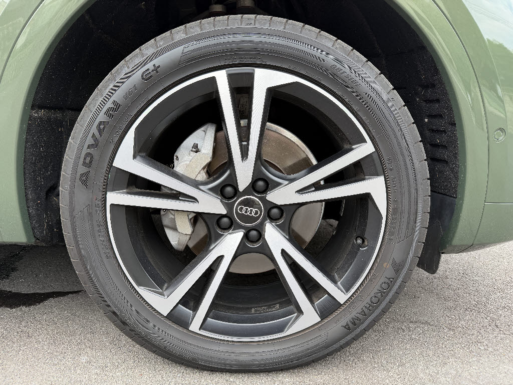アウディ ｱｳﾃﾞｨ Q5 ハイスタイル