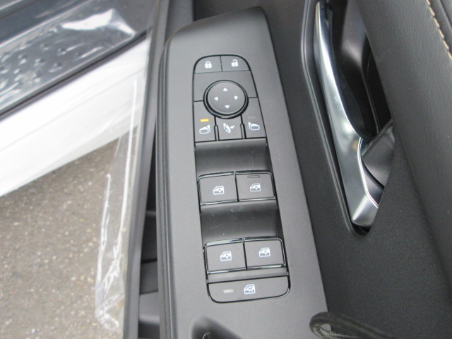 ニッサン セレナＨＶ e-POWER ﾊｲｳｪｲｽﾀｰV 【登録済未使用車】