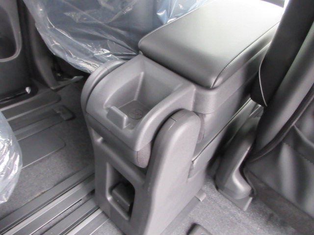 ニッサン セレナＨＶ e-POWER ﾊｲｳｪｲｽﾀｰV 【登録済未使用車】