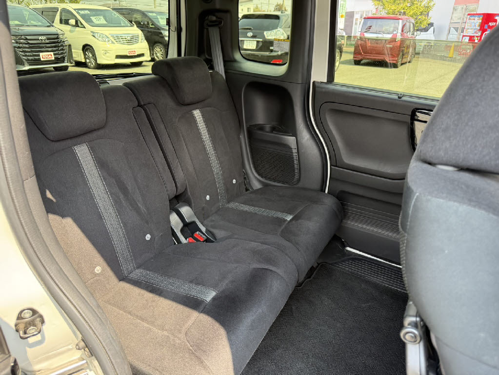 ホンダ Ｎ　ＢＯＸカスタム 4WD L
