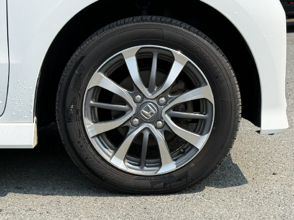 ホンダ Ｎ　ＢＯＸカスタム 4WD L