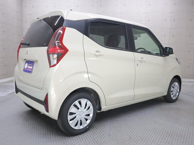 三菱 ｅＫワゴン M　<届出済み未使用車>