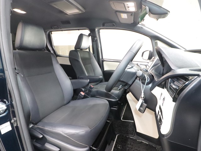 トヨタ ノア Ｓｉ ＷｘＢ　Ｙ車