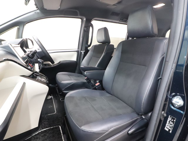 トヨタ ノア Ｓｉ ＷｘＢ　Ｙ車