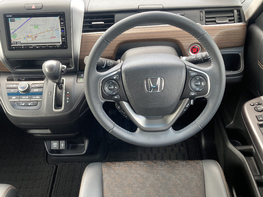 ホンダ フリード 4WD クロスター
