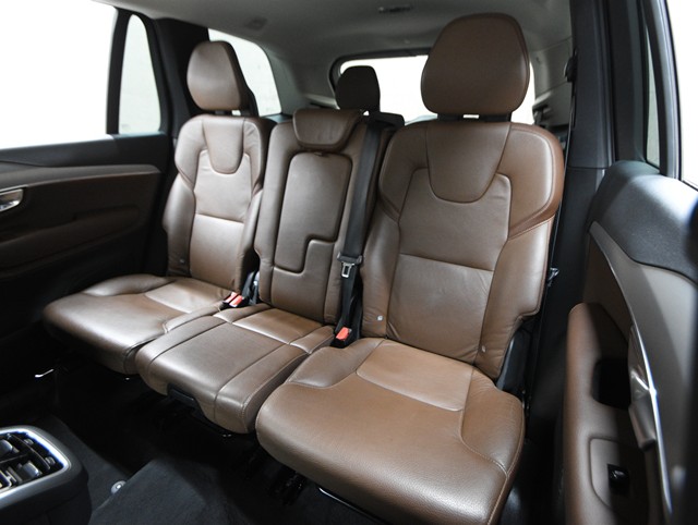 ボルボ ボルボ ＸＣ９０ D5 AWD ﾓﾒﾝﾀﾑ