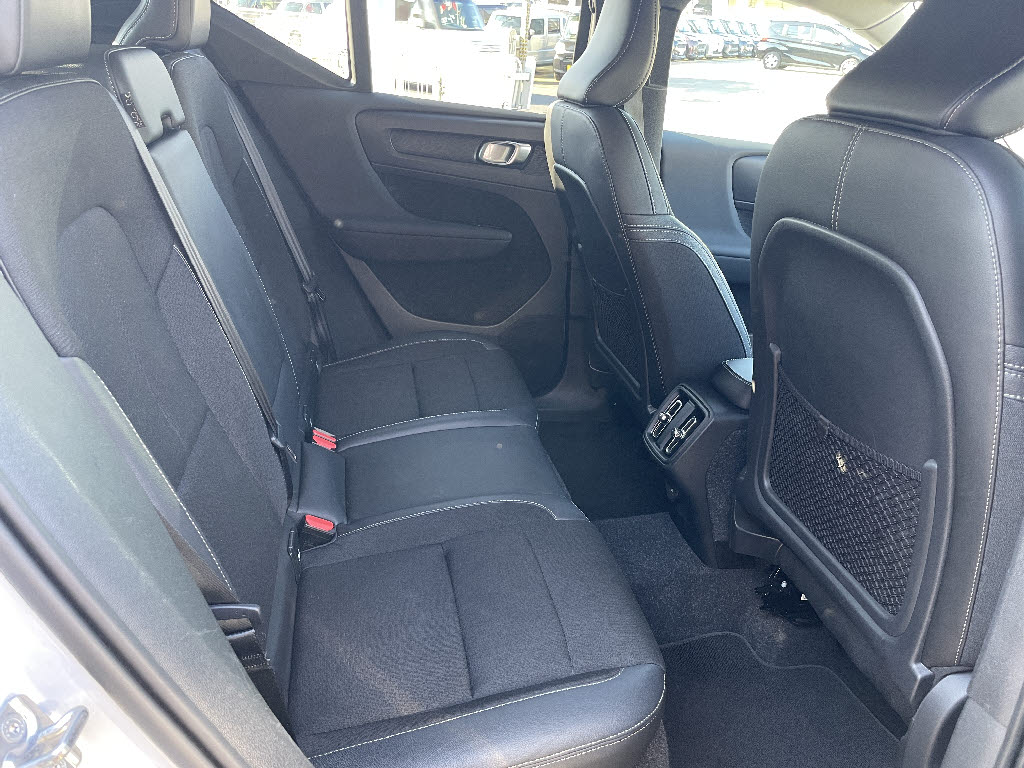 ボルボ ボルボ ＸＣ４０ T4 ﾓﾒﾝﾀﾑ