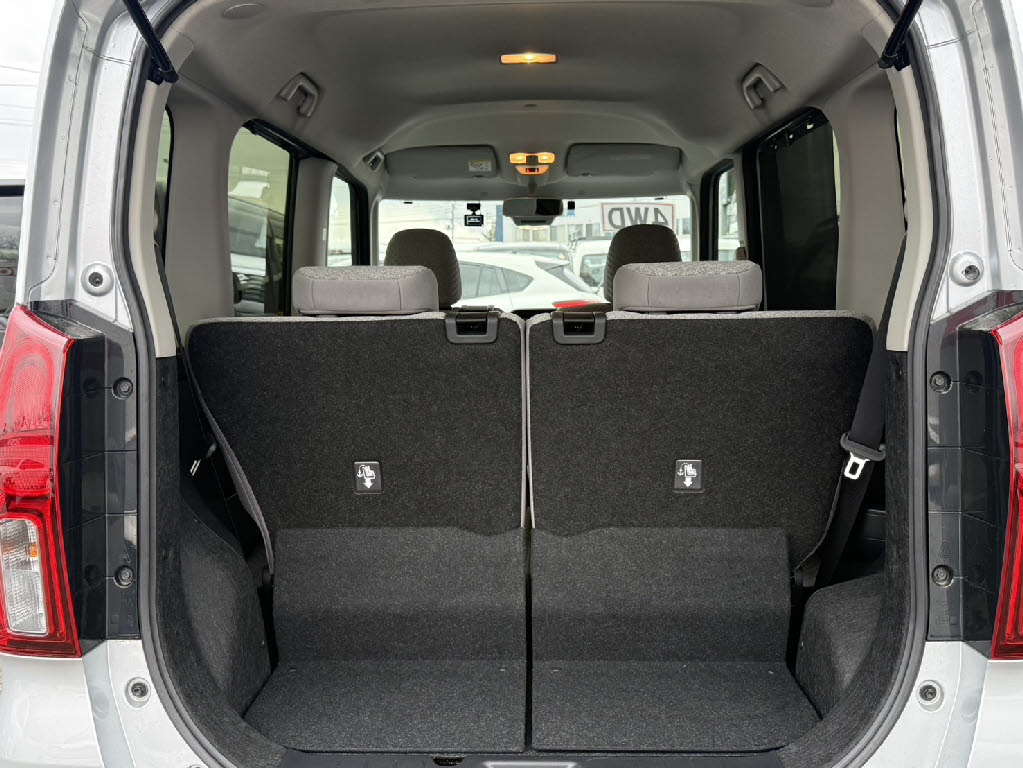 ダイハツ タント 4WD X