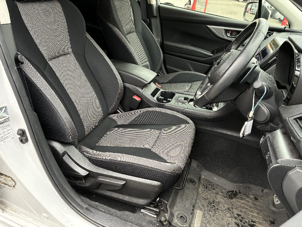 スバル インプレッサスポーツ 1.6i-Sｱｲｻｲﾄｱｸｾﾝﾄﾌﾞﾗｯｸ 4WD