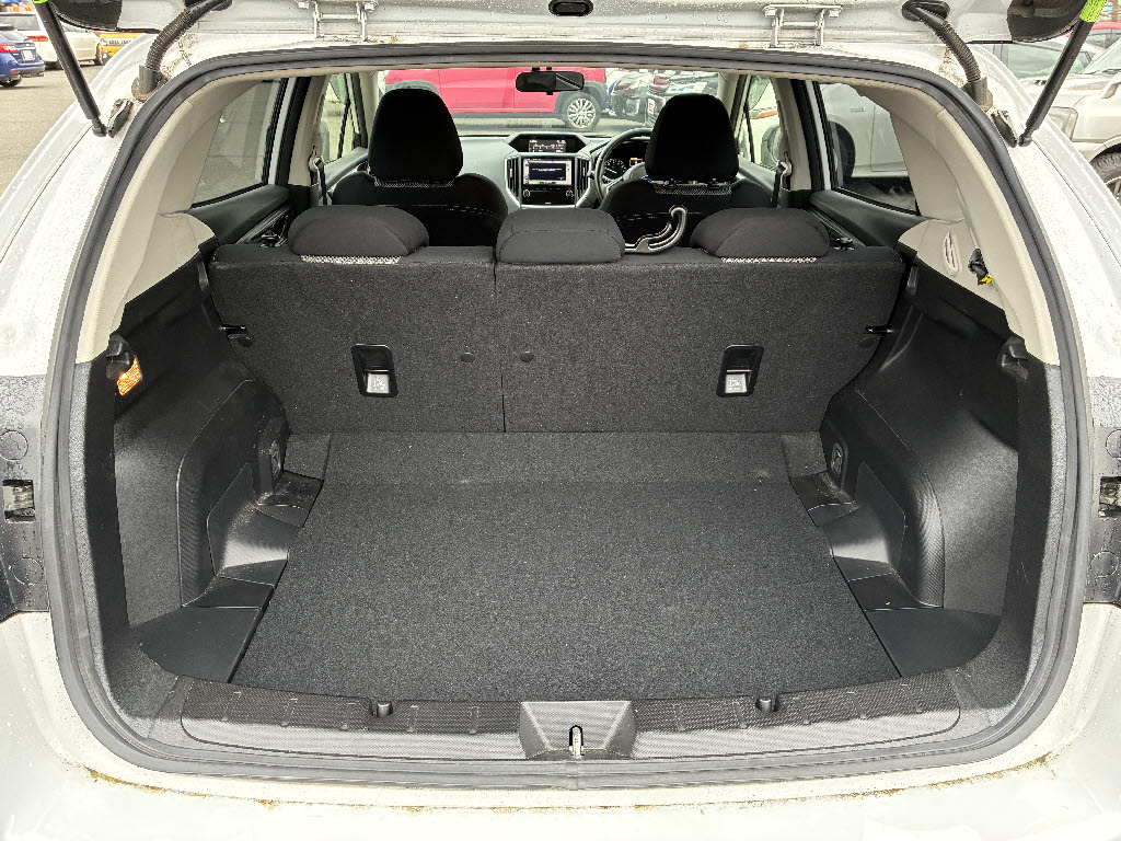スバル インプレッサスポーツ 1.6i-Sｱｲｻｲﾄｱｸｾﾝﾄﾌﾞﾗｯｸ 4WD