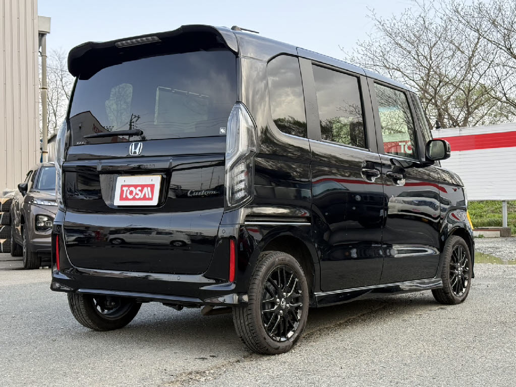 ホンダ Ｎ　ＢＯＸカスタム Lﾀｰﾎﾞｽﾀｲﾙﾌﾟﾗｽﾌﾞﾗｯｸ