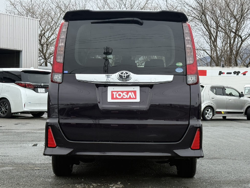 トヨタ ノア Si 4WD